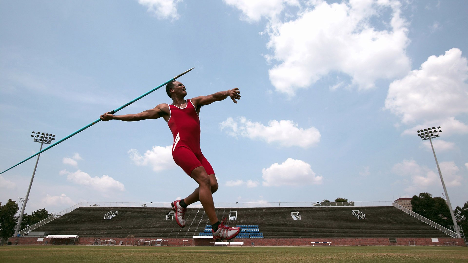 跨界压力，从地缘博弈到球场主宰—当中国强压挪威遇上贝林厄姆NBA季后赛接管