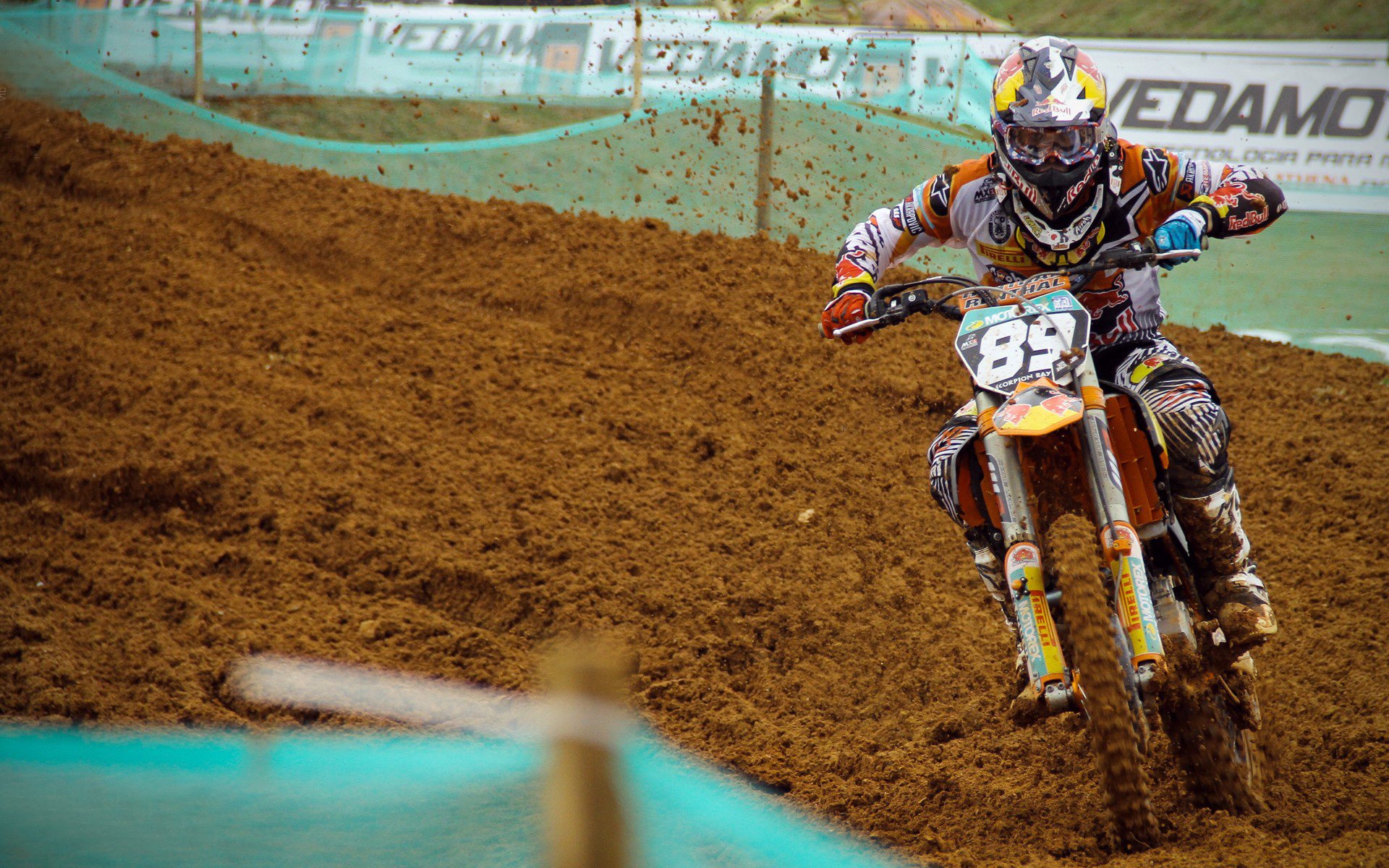 格纳布里独舞圣西罗，波兰铁骑如何碾过国际米兰的钢铁防线