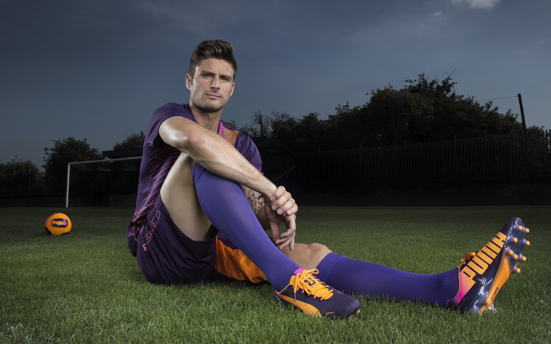 赛场双星，法国铁骑轻取强敌，雨菲烈焰点燃热血之夜